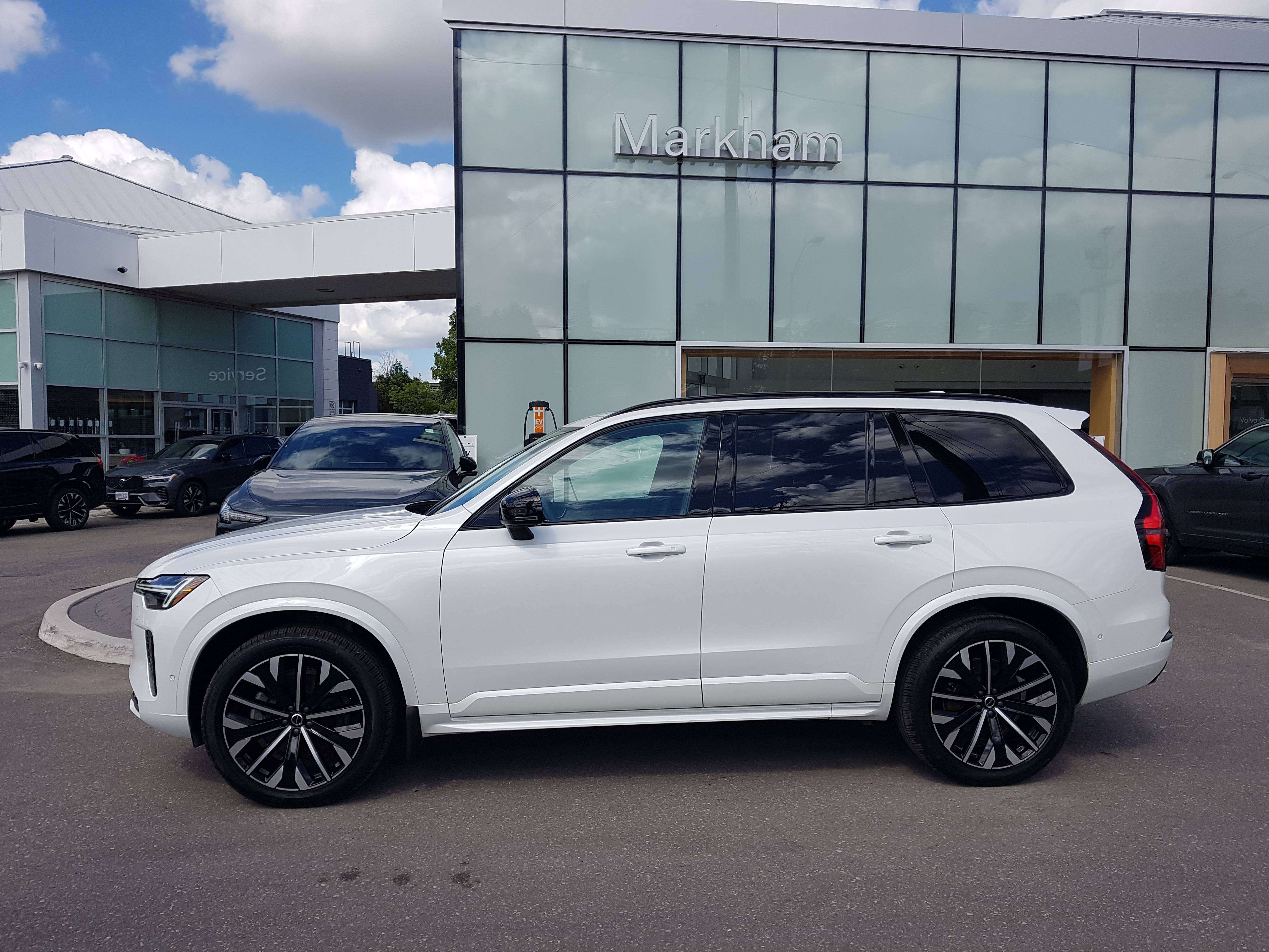 2026 Volvo XC90 B6 AWD Plus Dark Theme 7-Seater l CPO l FINANCE 2. — снимка 1