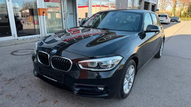 BMW 118 i Lim Sport Line/Navi/LED/SHZ