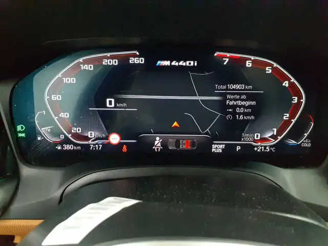 BMW 4 Series view 11