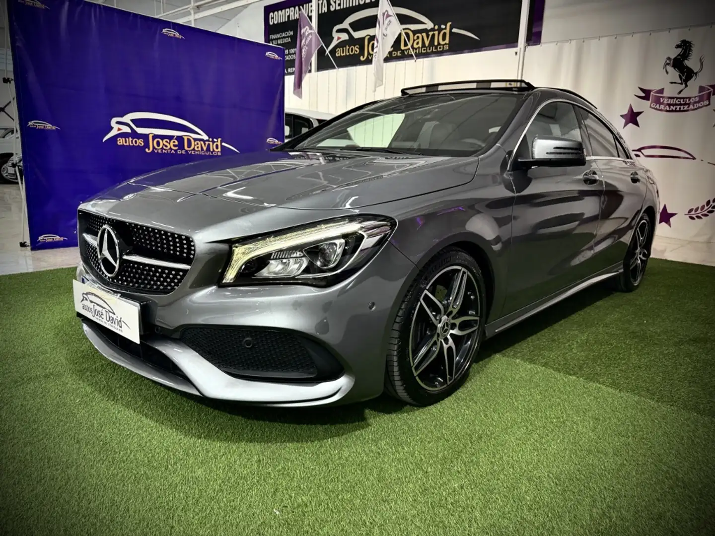 Mercedes-Benz CLA 220 220d 4Matic 7G-DCT Grijs - 1