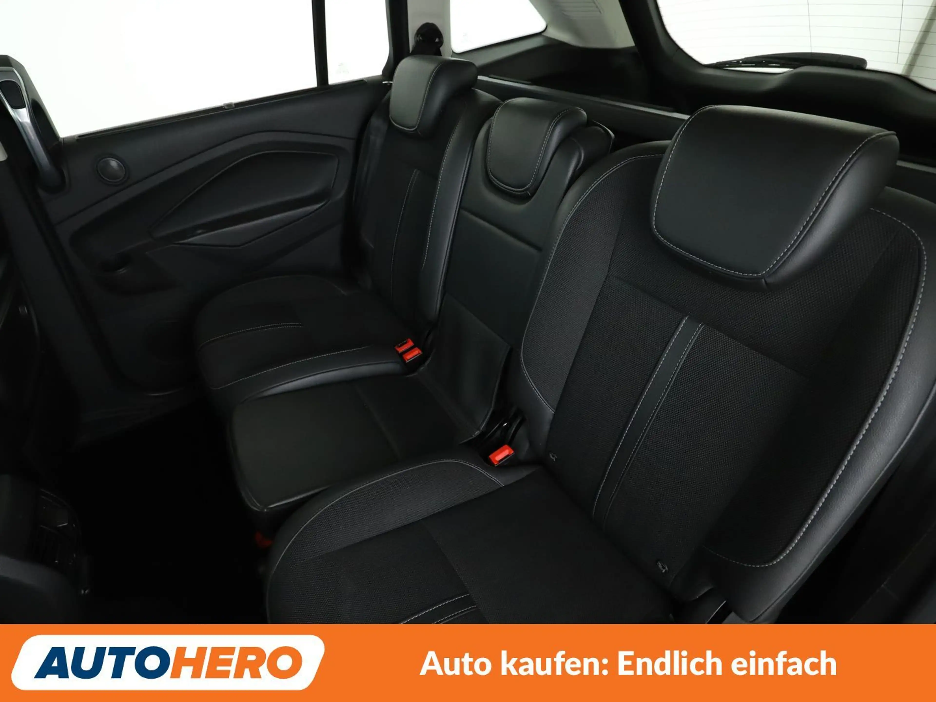 Ford Grand C-Max 1.5 EcoBoost Titanium*NAVI*XENON*PDC*SHZ*KLIMA* — photo 14
