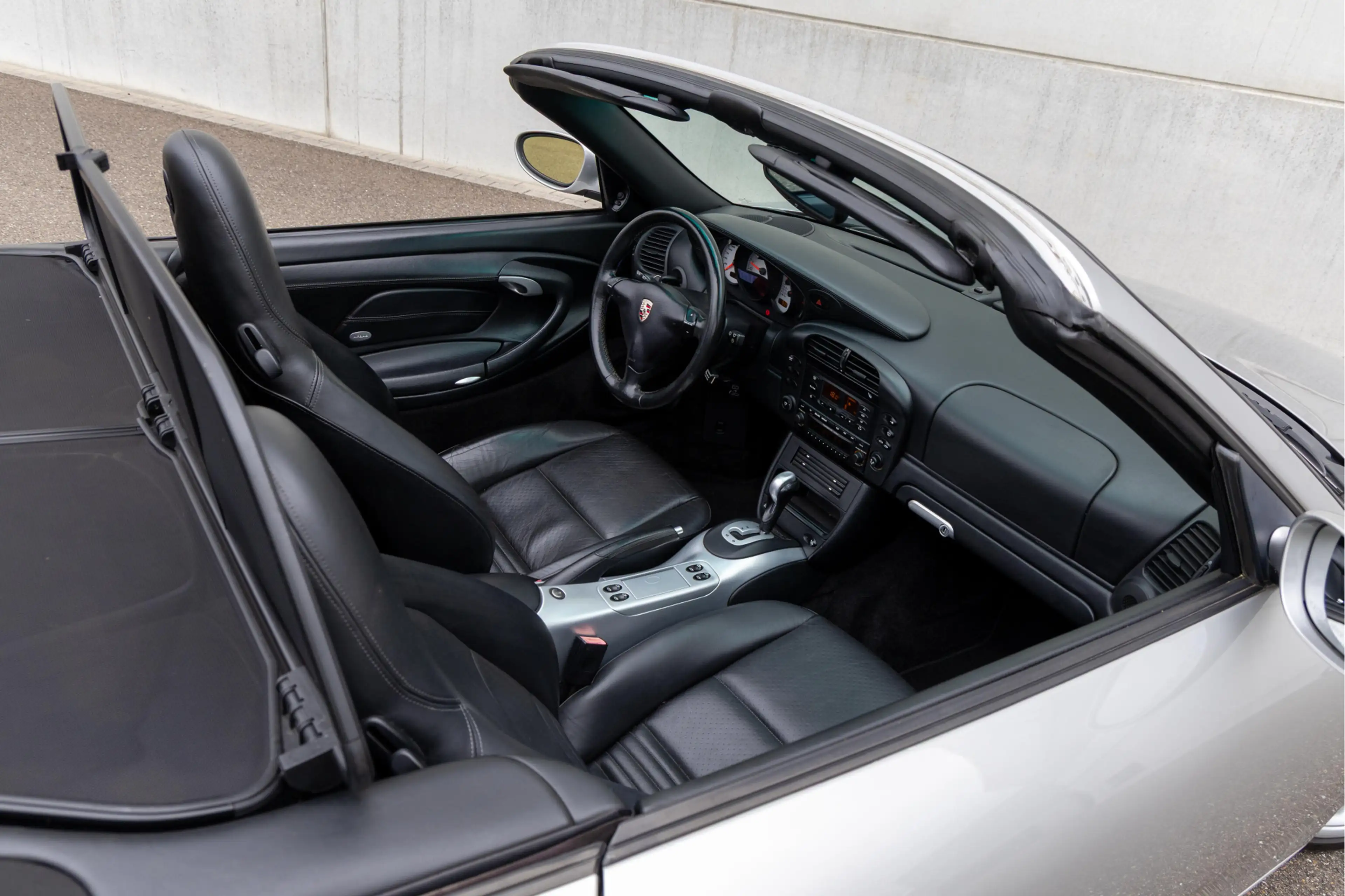 Porsche 996 Cabrio 3.6 Carrera — photo 19