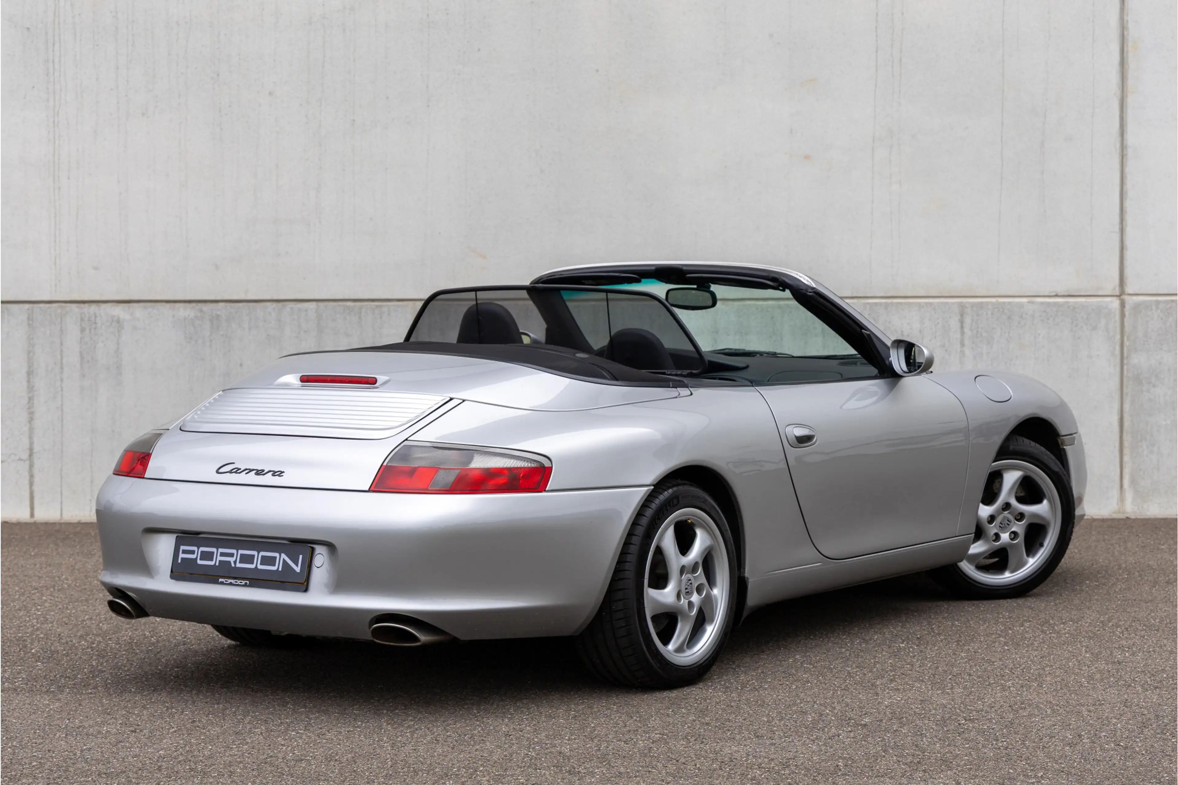 Porsche 996 Cabrio 3.6 Carrera — photo 18