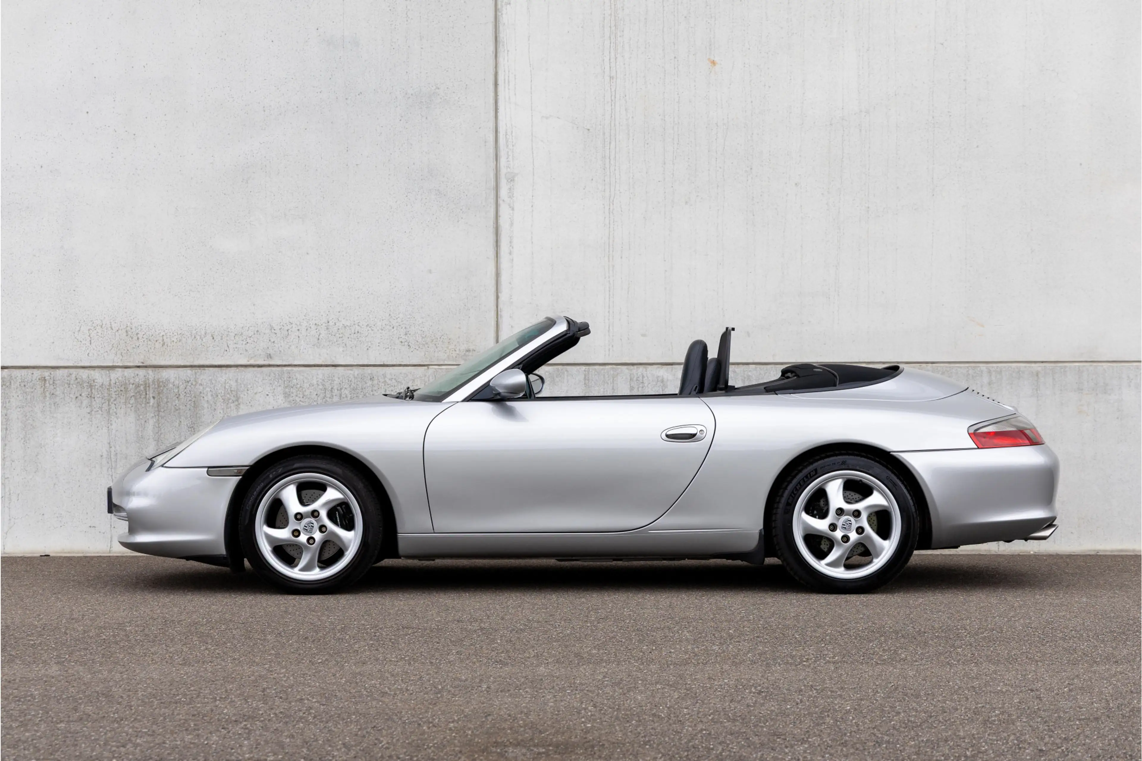 Porsche 996 Cabrio 3.6 Carrera — photo 3