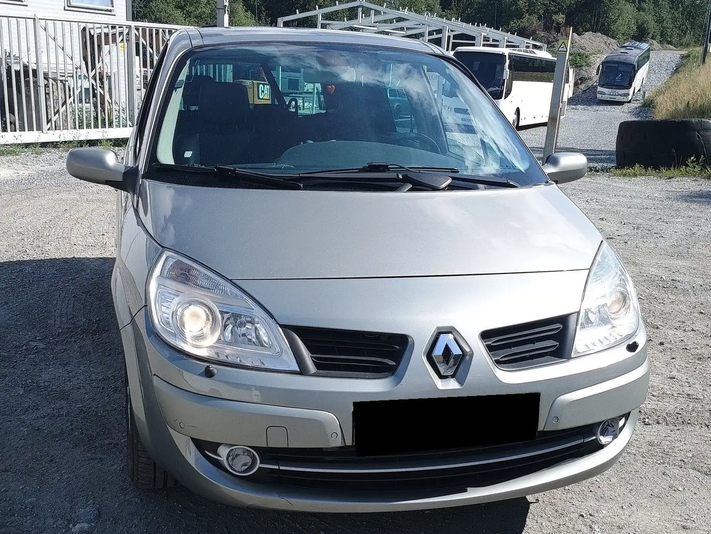 Renault Grand Scenic Grand Scénic 1.5 dCi Family 5pl. Silber - 1