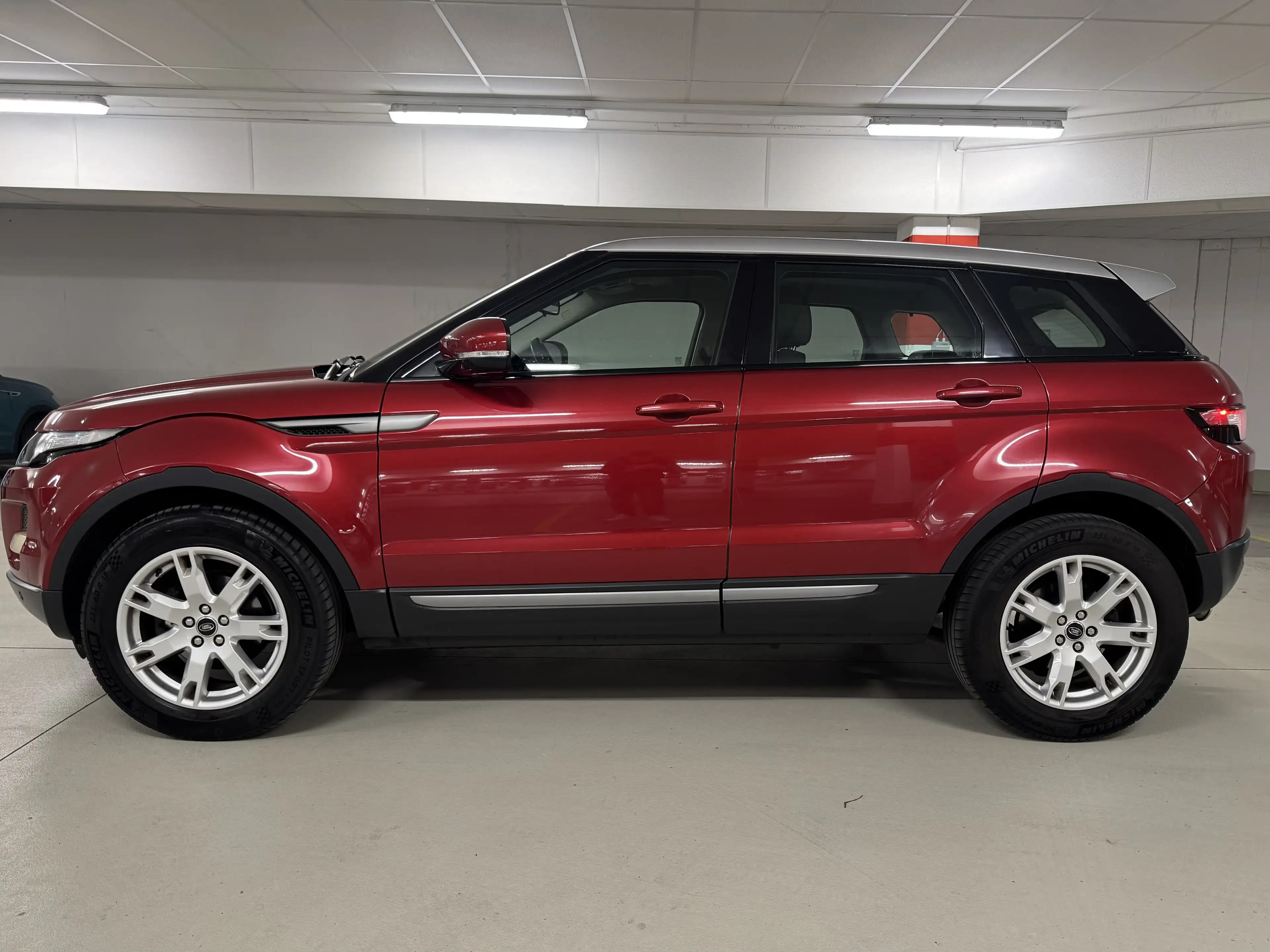 Land Rover Range Rover Evoque 2.2l Pure Allrad — photo 4