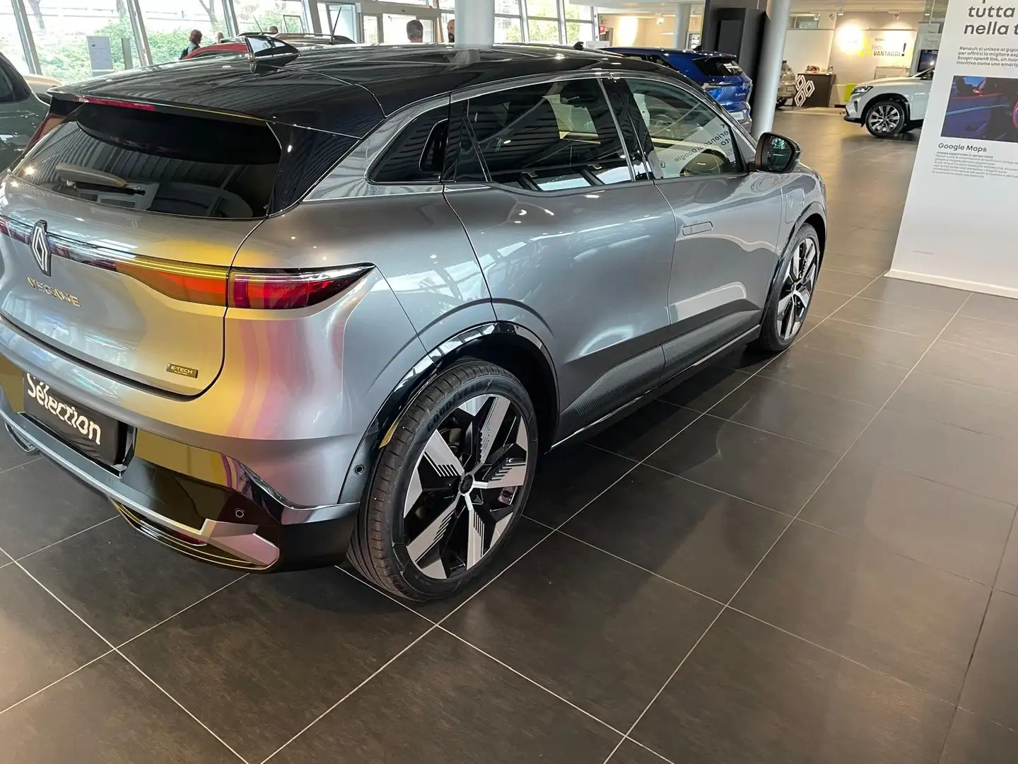 Renault Megane Megane E-Tech Techno EV60 220cv AC22 Grigio - 2
