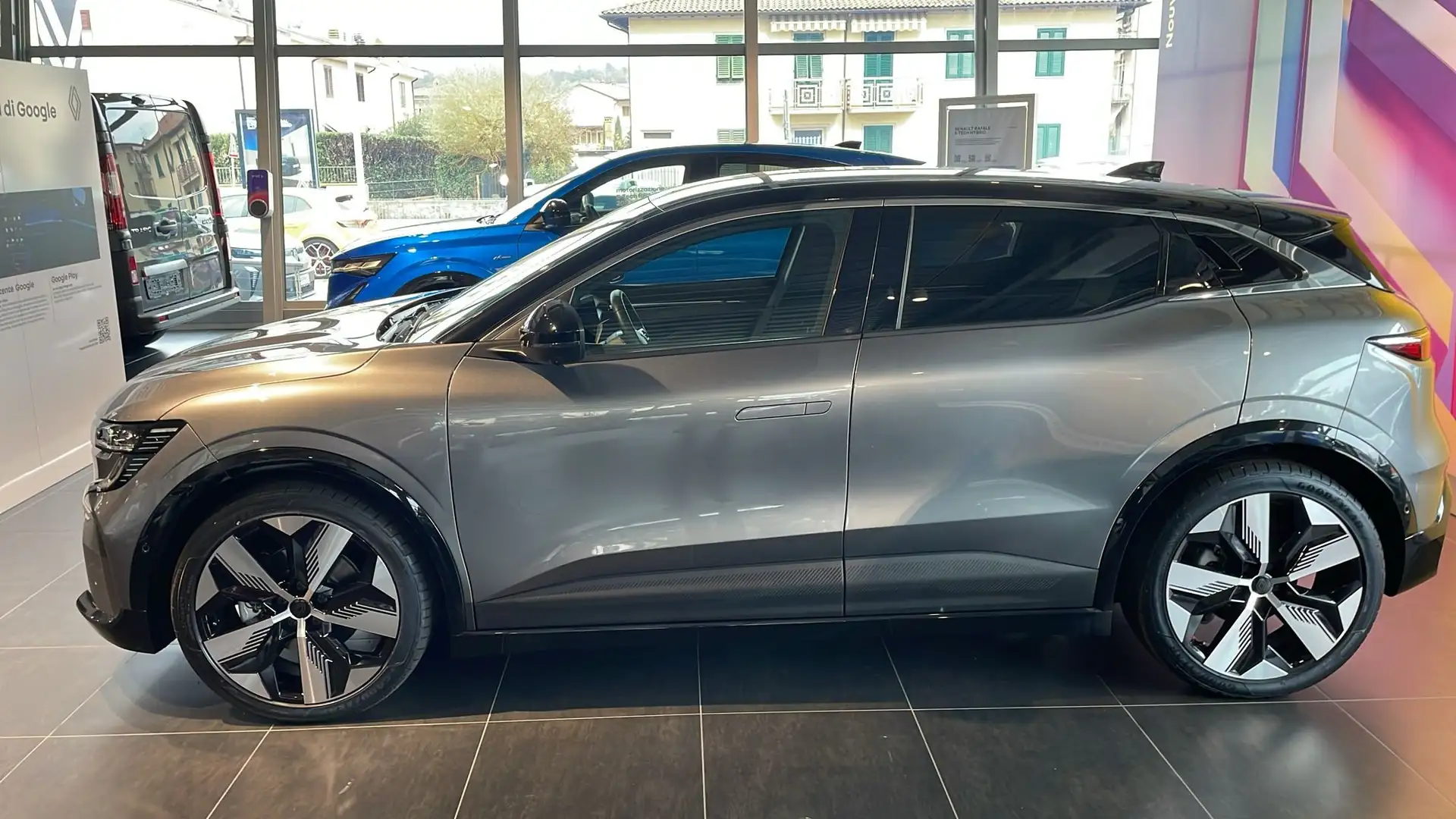 Renault Megane Megane E-Tech Techno EV60 220cv AC22 Grigio - 1