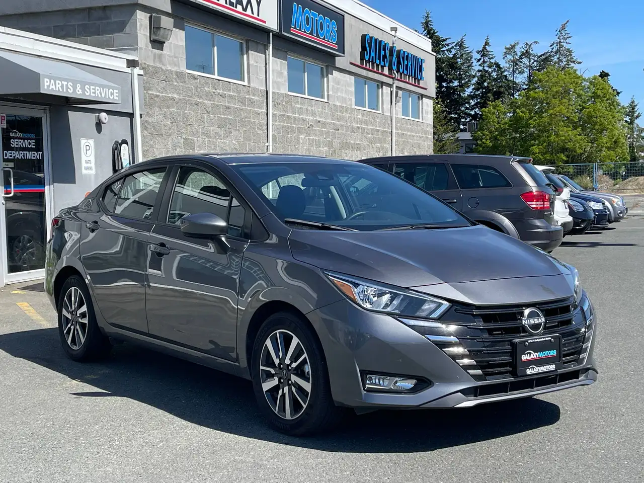 Nissan Versa снимка Nissan Versa