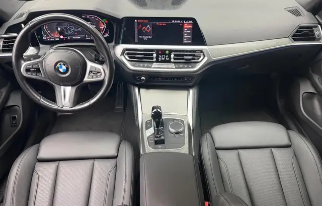 BMW 4 Series view 8