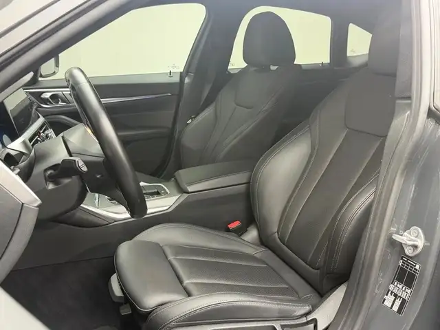 BMW 4 Series view 9