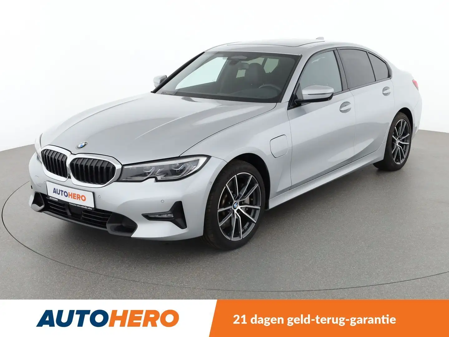 BMW 330 330e Sport Line Grijs - 1