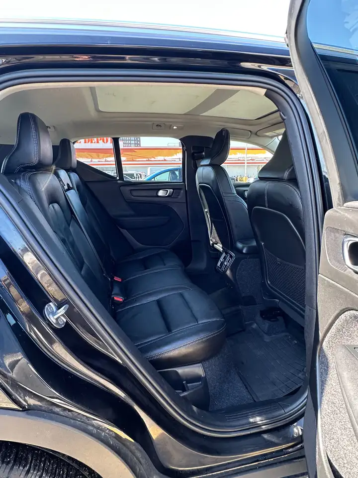 Volvo XC40 снимка Volvo XC40