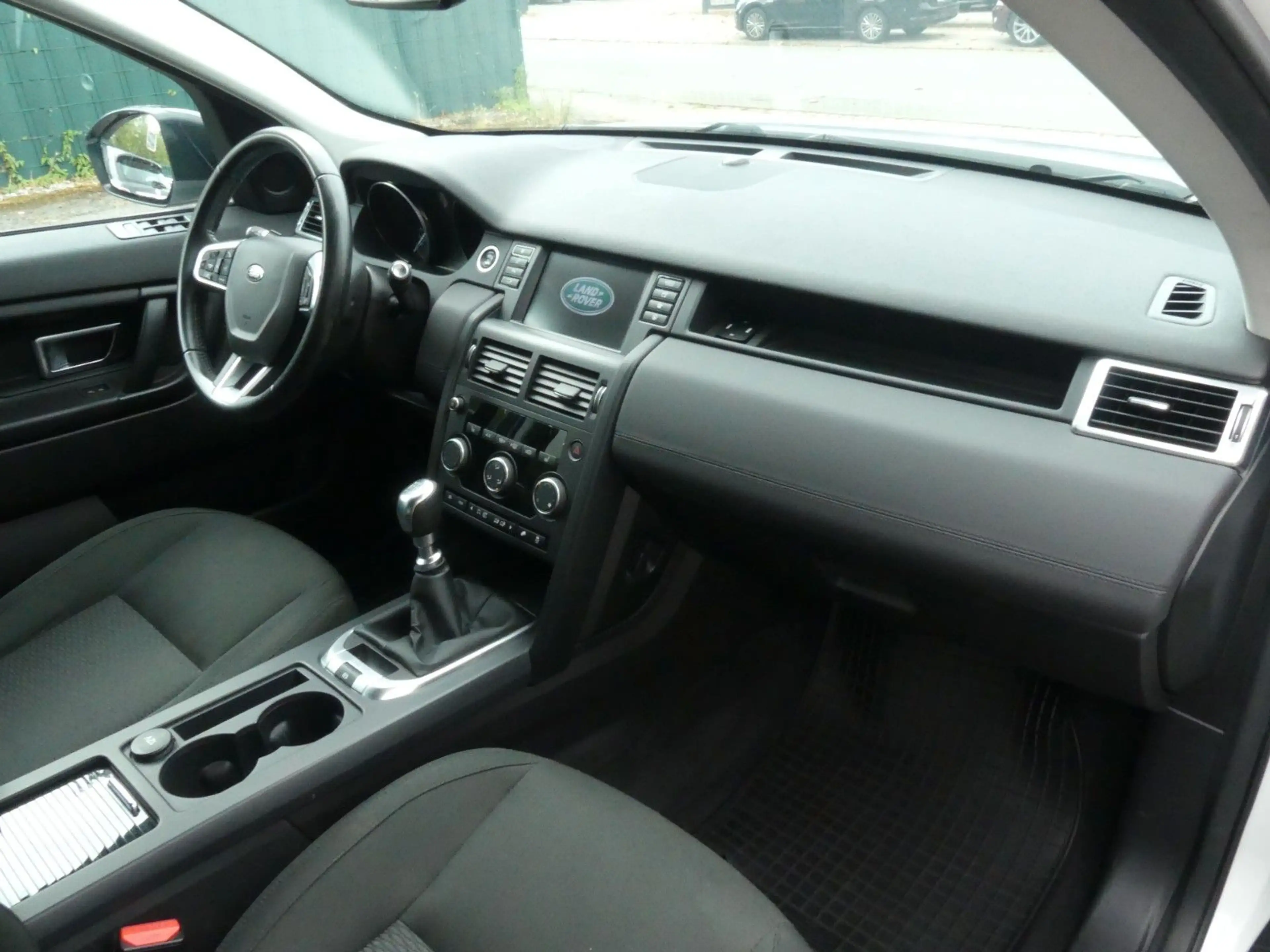 Land Rover Discovery Sport Pure — photo 15