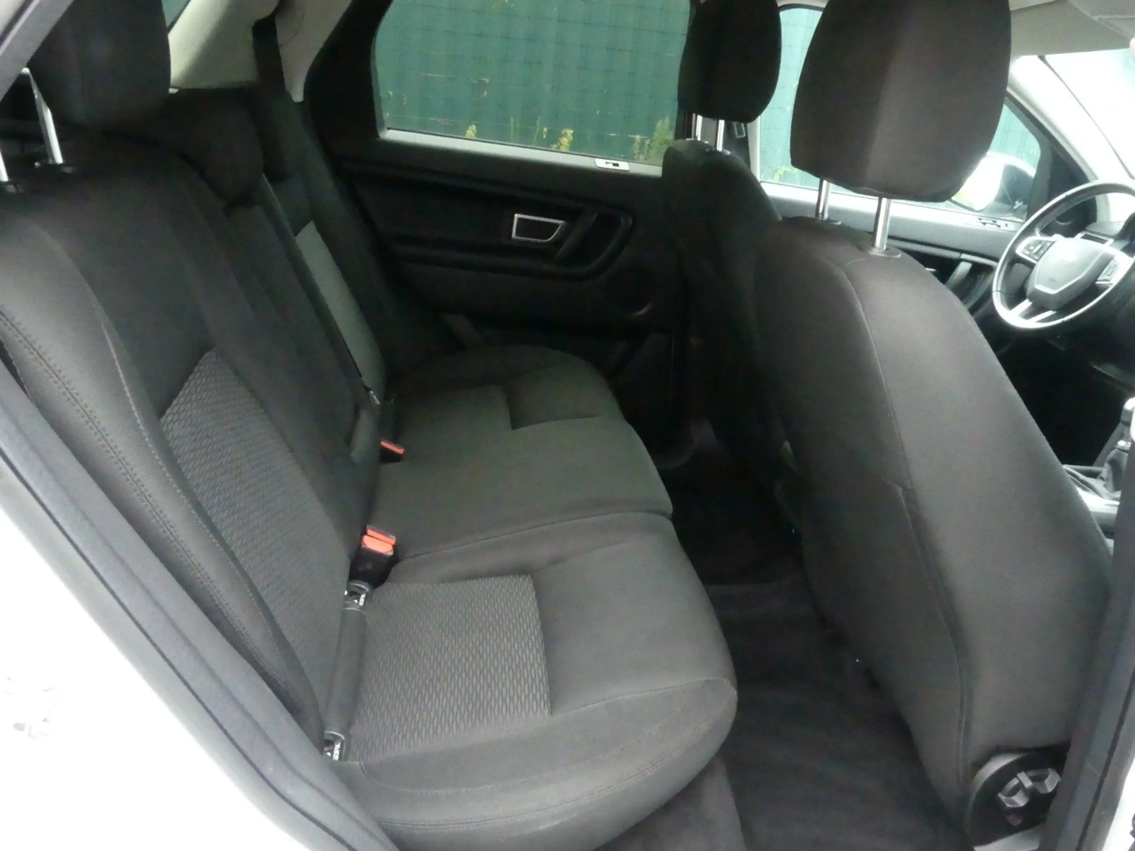 Land Rover Discovery Sport Pure — photo 14
