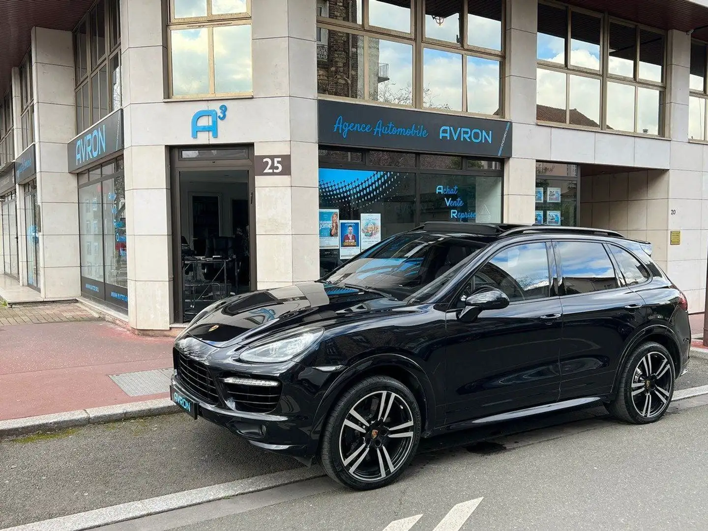 Porsche Cayenne II (2) 4.8 V8 550 TURBO S TIPTRONIC Noir - 1