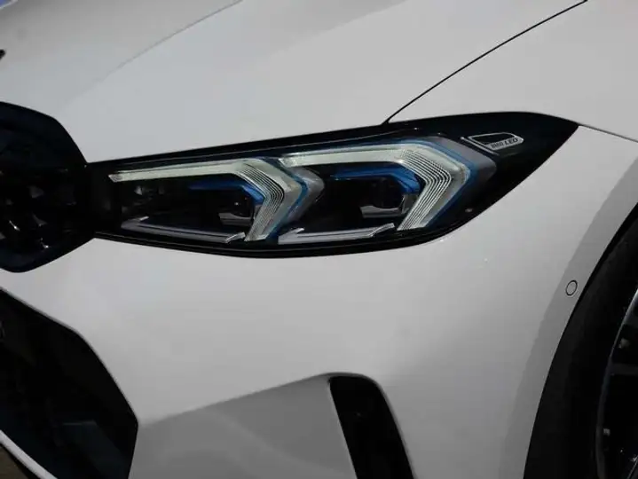 BMW Serie 3 2023, foto 4