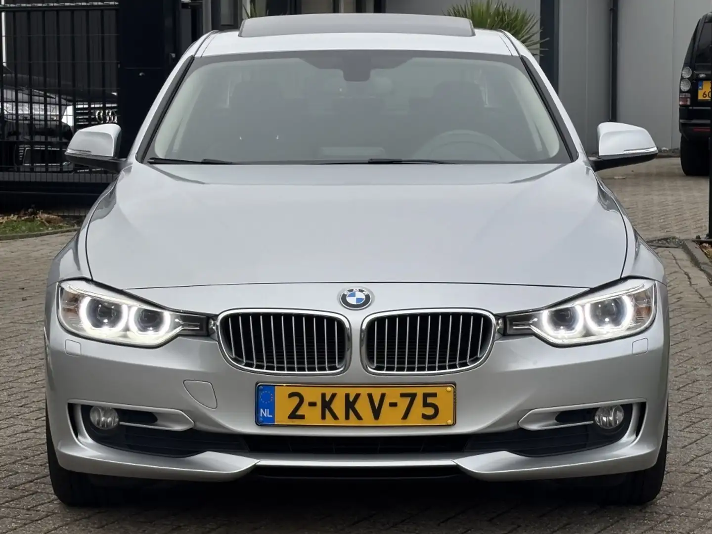 BMW 316 3-serie 316i High Exe Sport 2013 NL Auto 1E Eig Sc Gris - 2