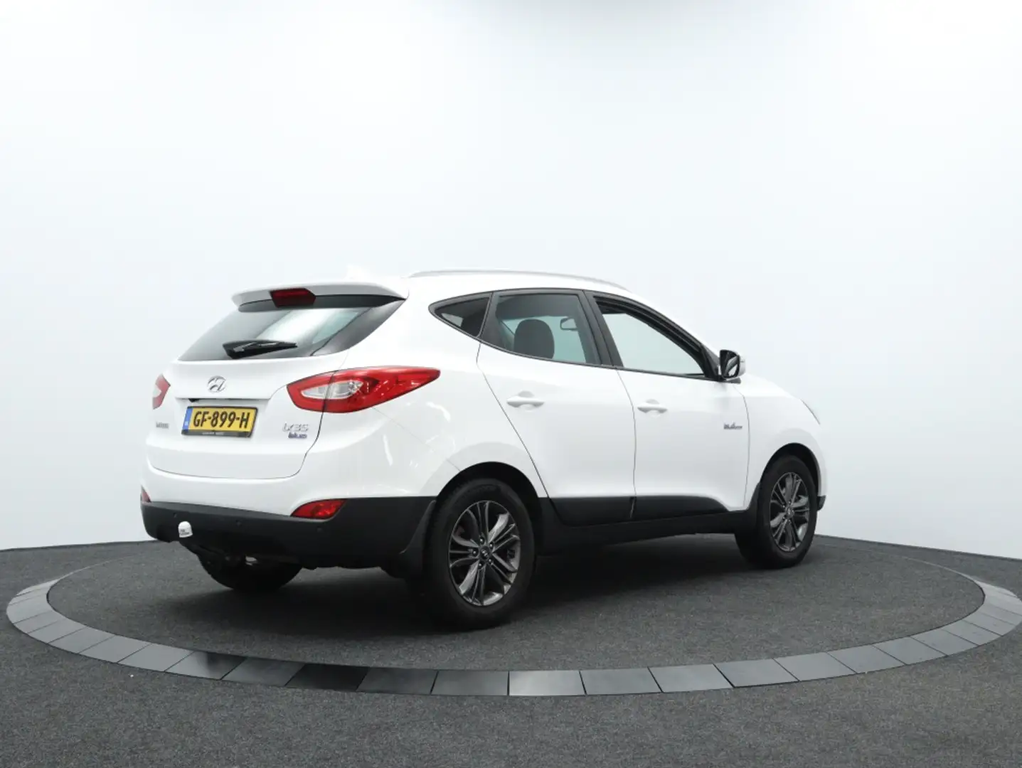 Hyundai iX35 1.6i GDI Go! | Trekhaak | Navigatie | Camera | Cru Bianco - 2