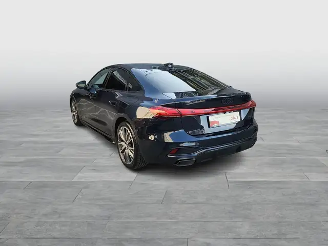 Audi A5 view 4