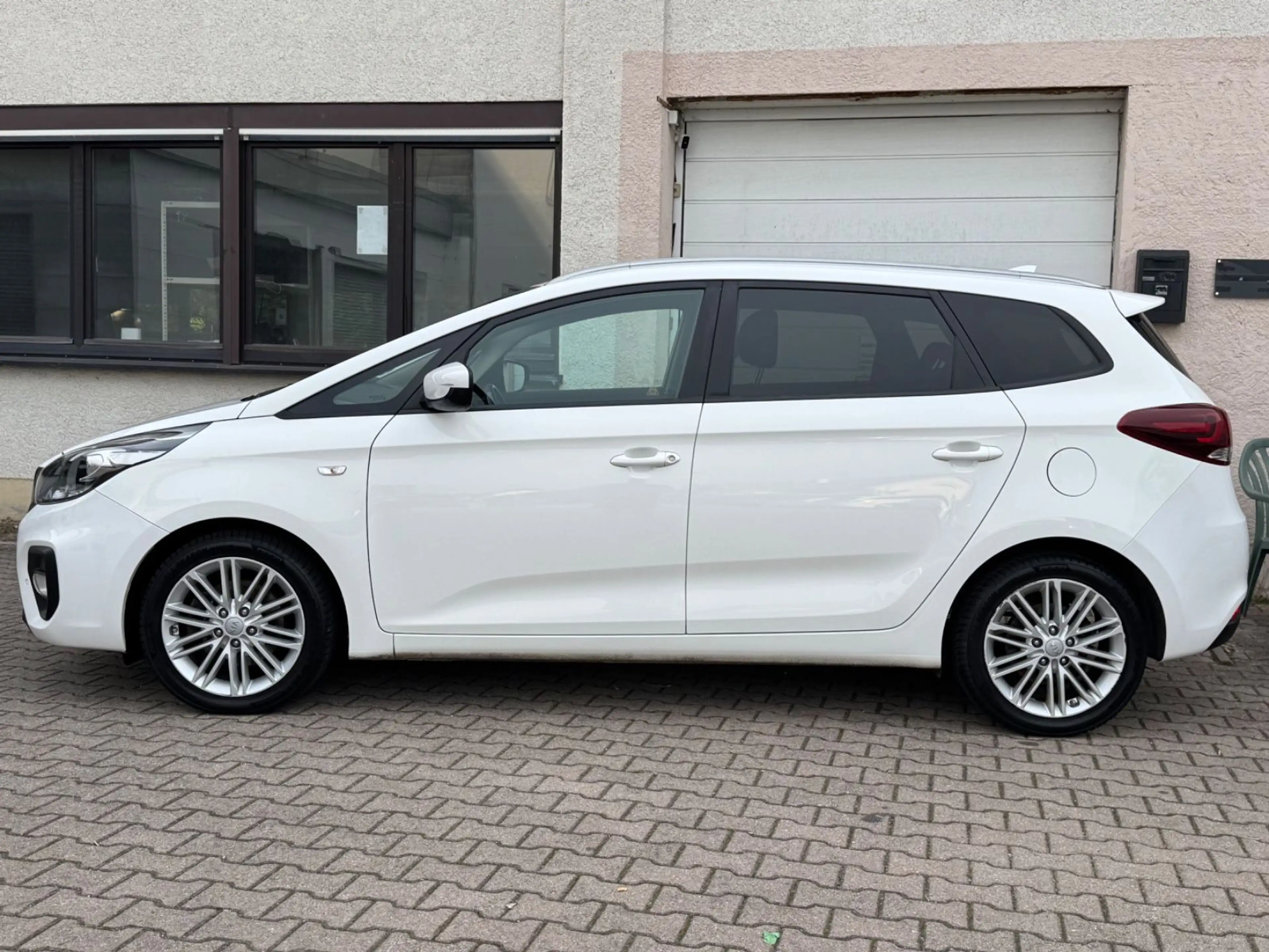 Kia Carens Dream Team 7-SITZER CARPLAY EURO 6 — photo 3