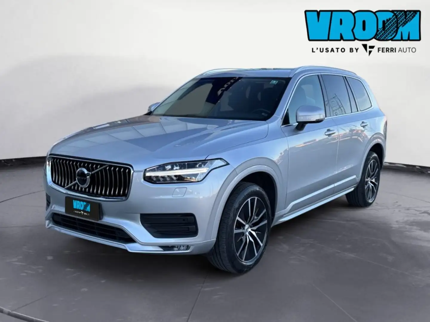 Volvo XC90 B5 (d) AWD Geartronic 7 posti Momentum Pro Argento - 1