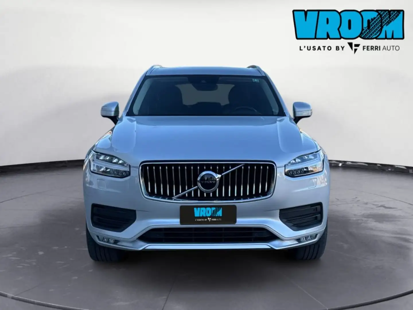 Volvo XC90 B5 (d) AWD Geartronic 7 posti Momentum Pro Argento - 2