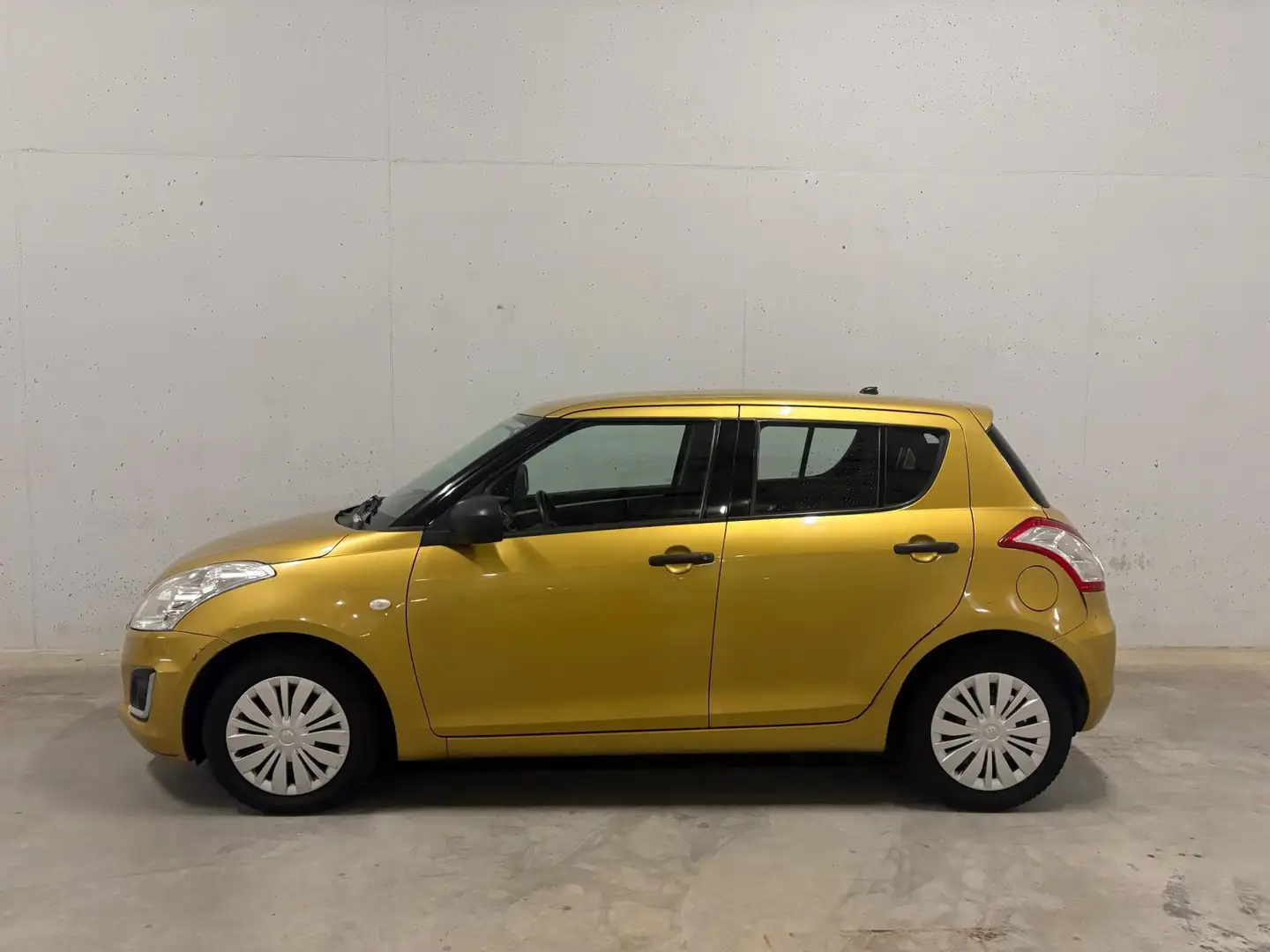 Suzuki Swift 1.2 5drs. Airco Dealer onderhouden APK NAP Galben - 2
