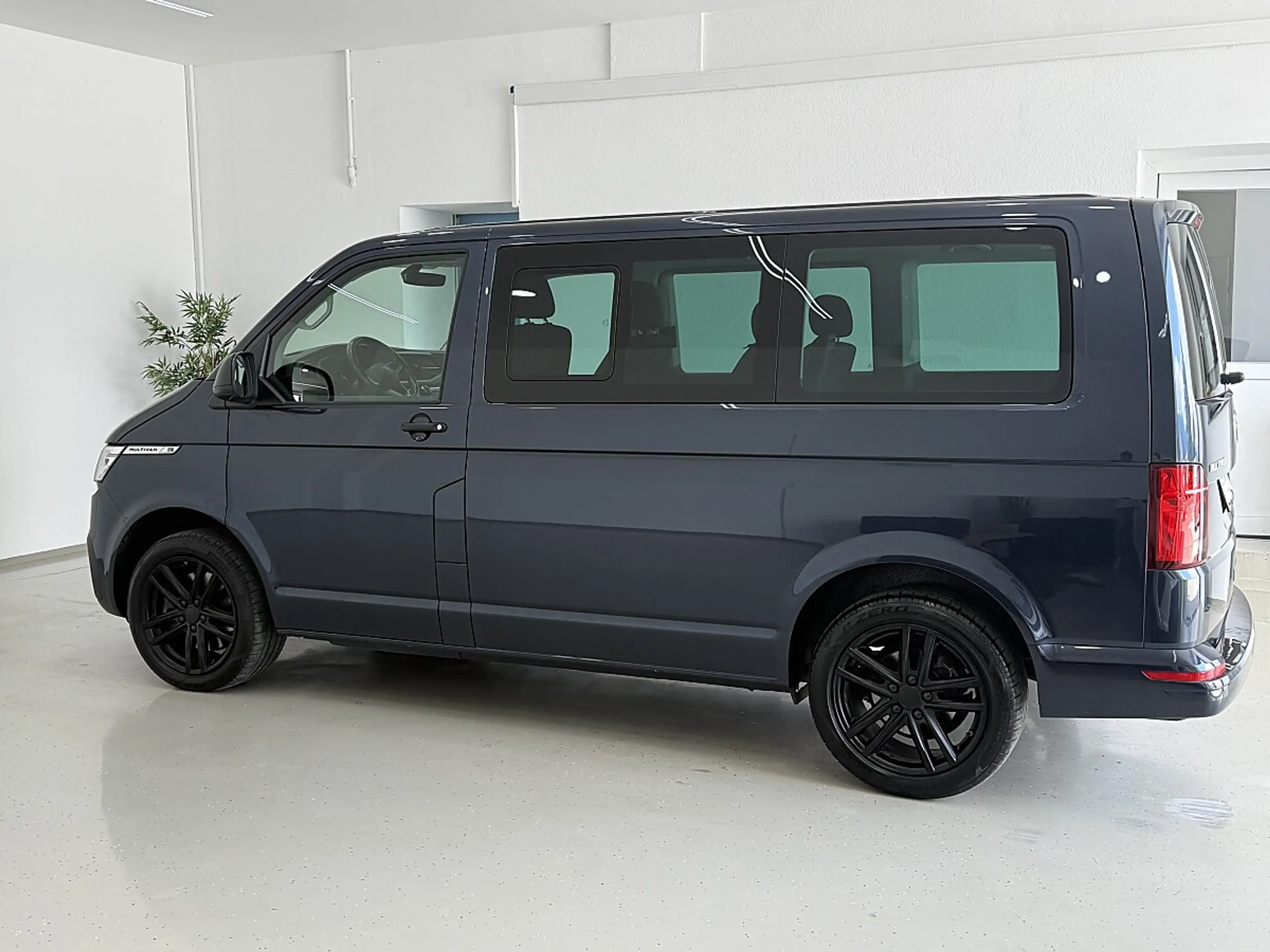 Volkswagen T6.1 Multivan Multivan T6.1  2,0 TDI 4Motion DSG Mwst Ausweisbar — photo 12