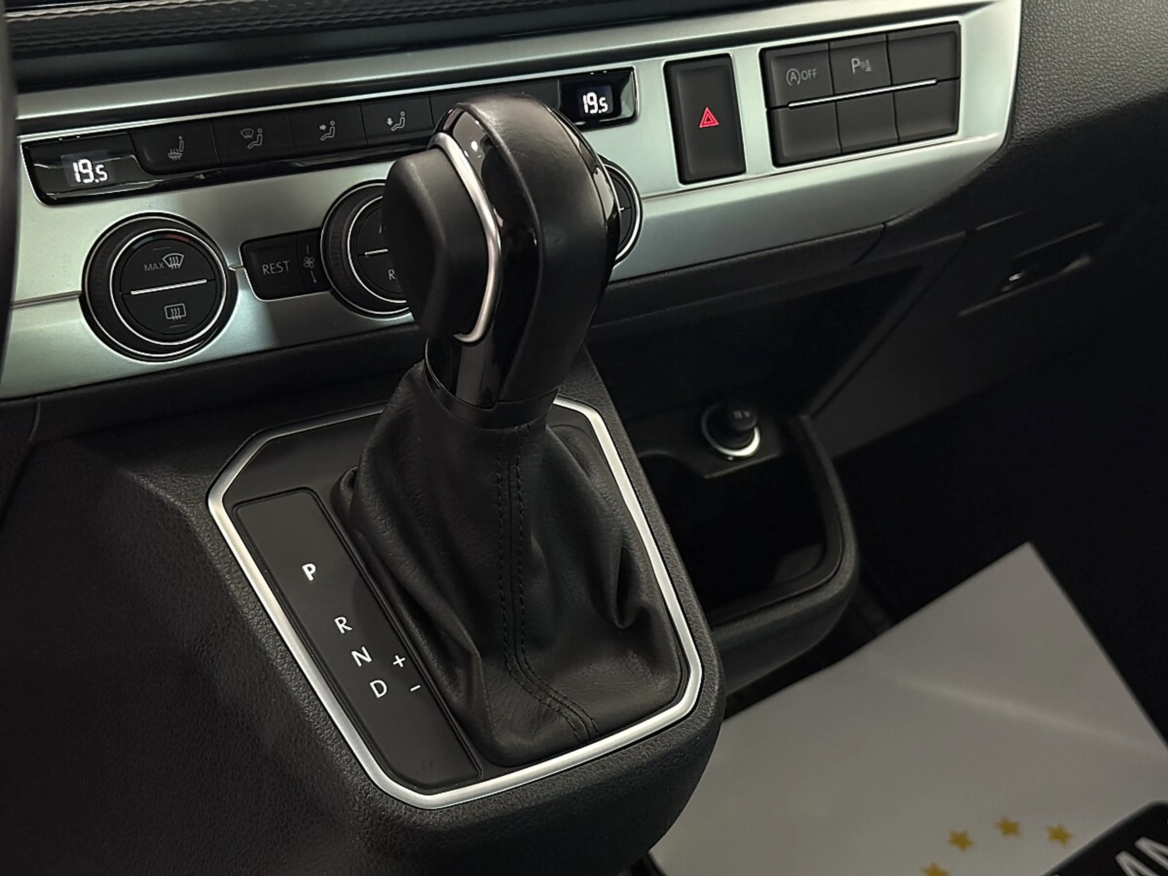 Volkswagen T6.1 Multivan Multivan T6.1  2,0 TDI 4Motion DSG Mwst Ausweisbar — photo 14