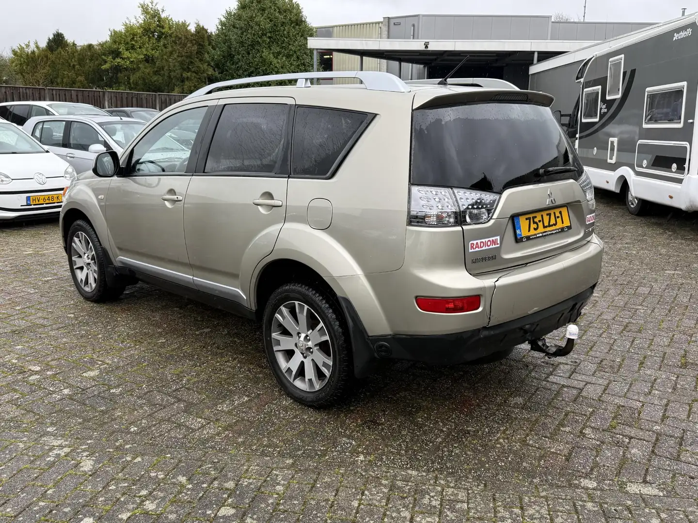 Mitsubishi Outlander 2.4 Intro Edition 2WD | LPG | Trekhaak | HANDEL/EX Beige - 2