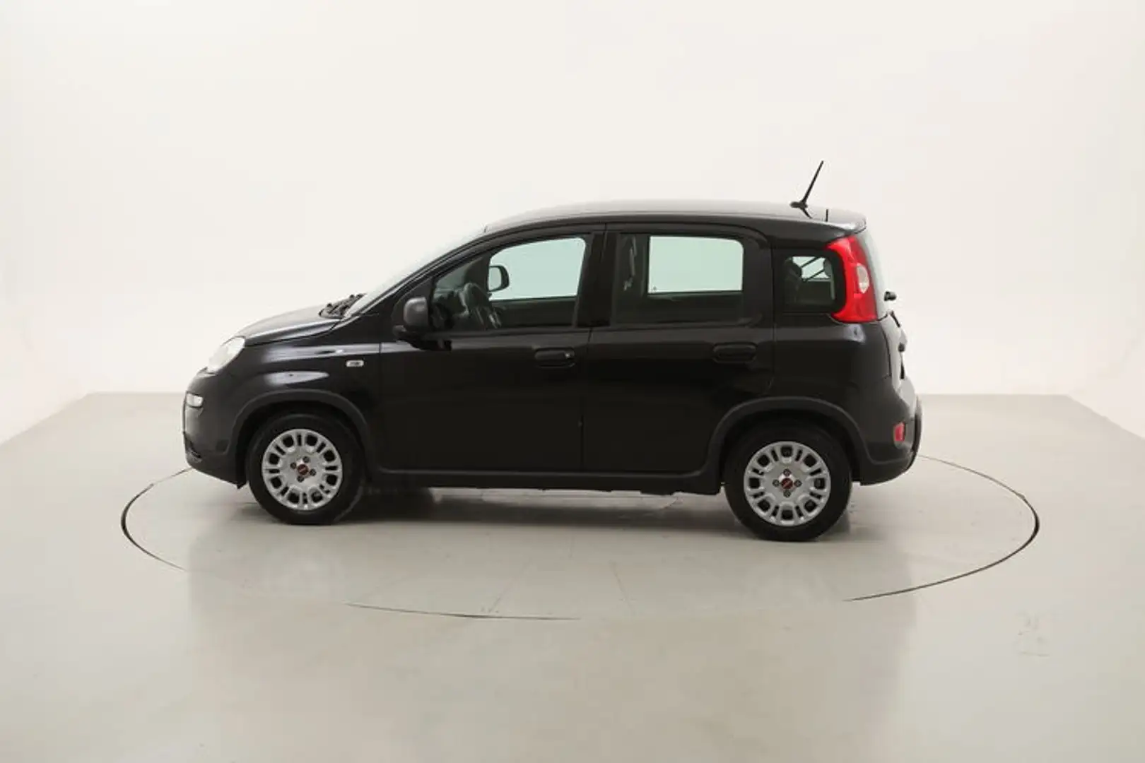 Fiat Panda Hybrid 1.0 Mild Hybrid 70CV Nero - 2