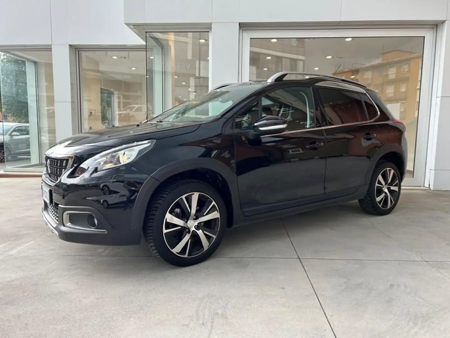 Peugeot 2008 1.2 PURETECH 110CV ALLURE RETROCAMERA NAVIGATORE Black - 1