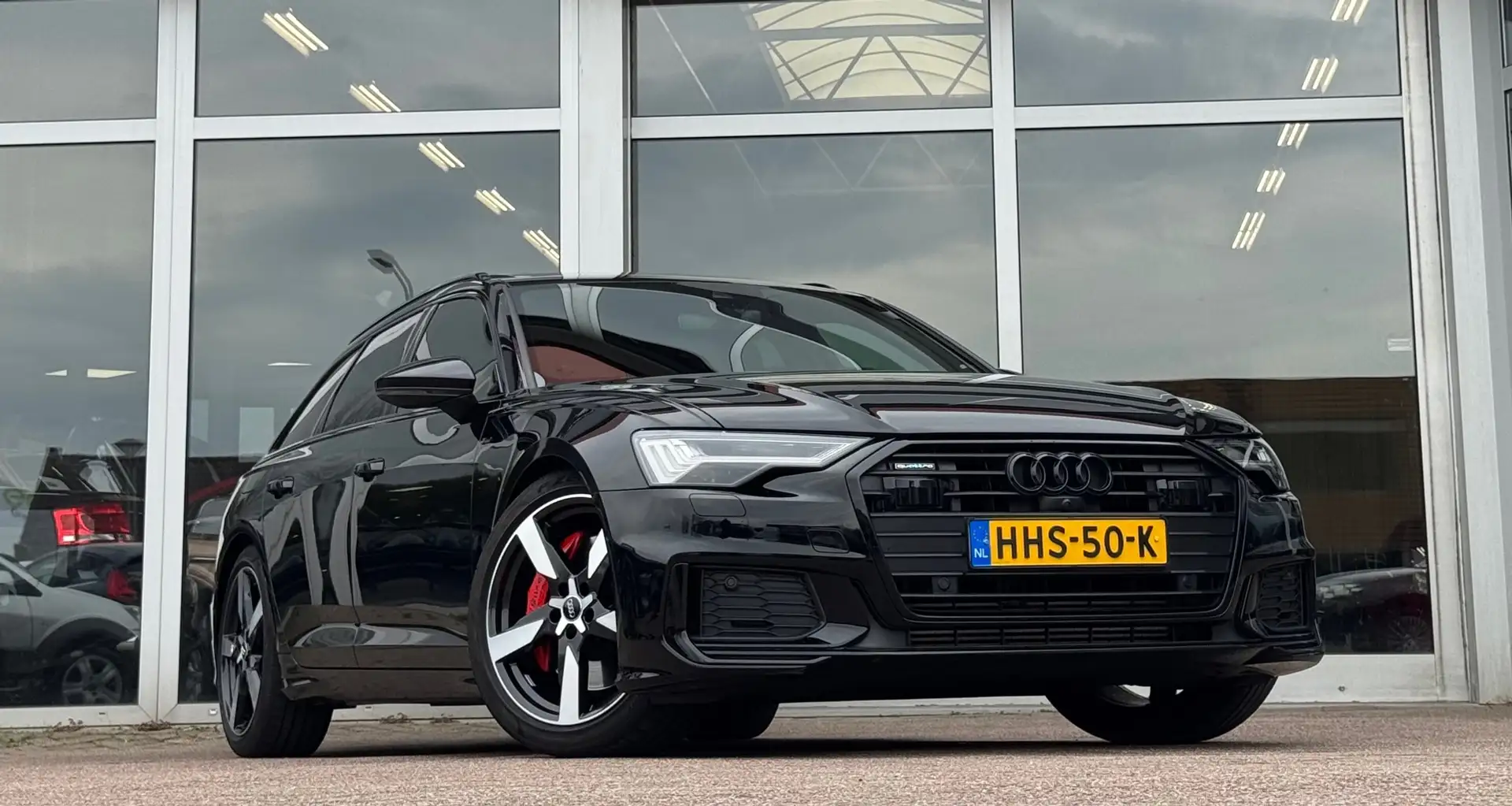 Audi A6 AVANT 3.0 V6 55 TFSI quattro S-Line Pano Matrix Schwarz - 2