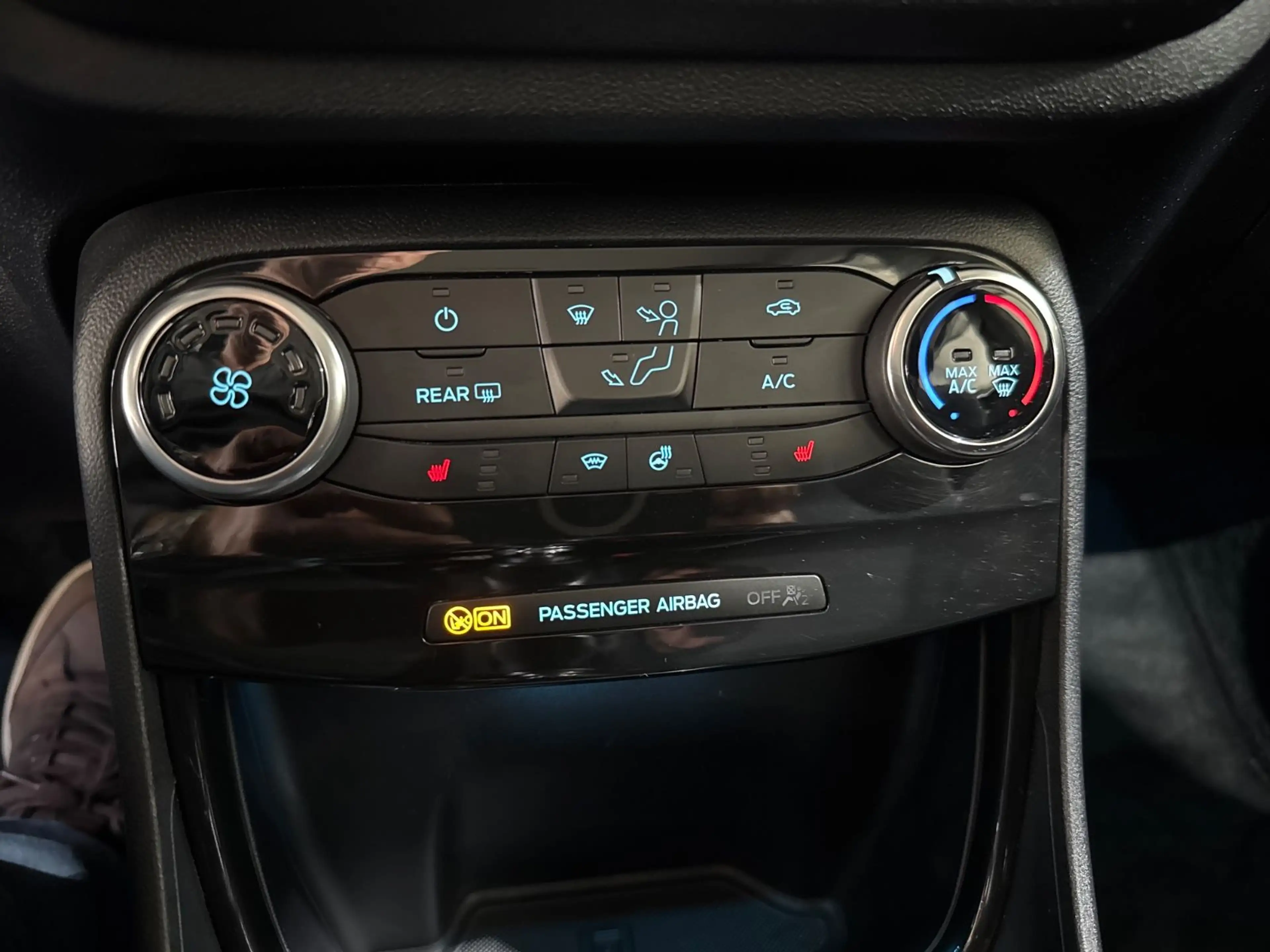 Ford Puma 1.0i Titanium LED Navi Winter akt.PDC RfK — photo 14