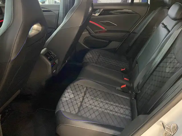 Volkswagen Tiguan view 9