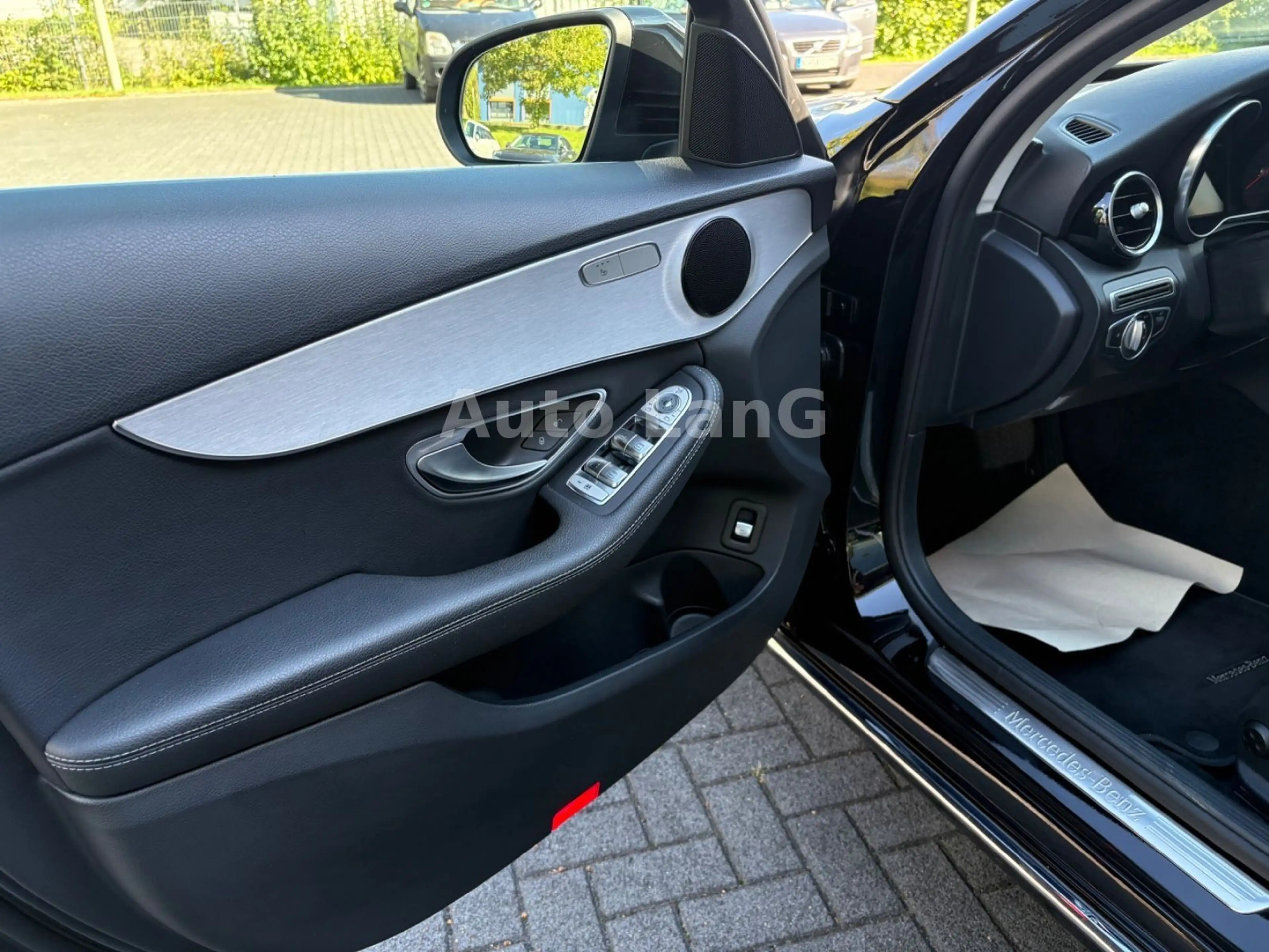 Mercedes-Benz C 180 T-Modell AHK NAVI KAMERA — photo 15