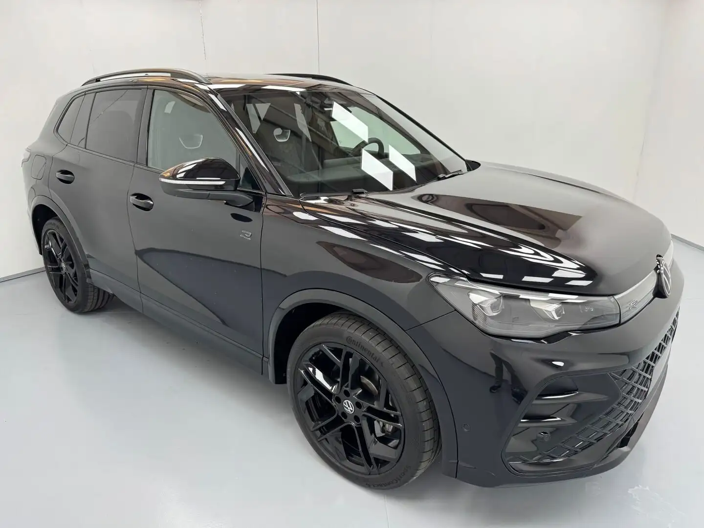 Volkswagen Tiguan *Promo Kasko* R-LINE 2.0 TSI DSG 265CV 4MOTION Zwart - 1