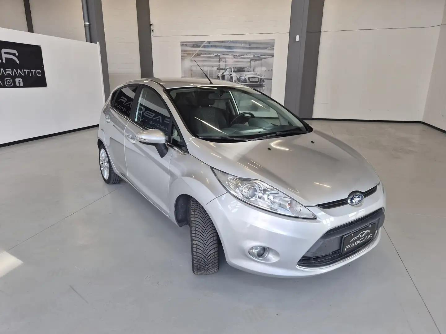Ford Fiesta Fiesta VI 2008 5p 1.2 16v Titanium 82cv Argent - 1