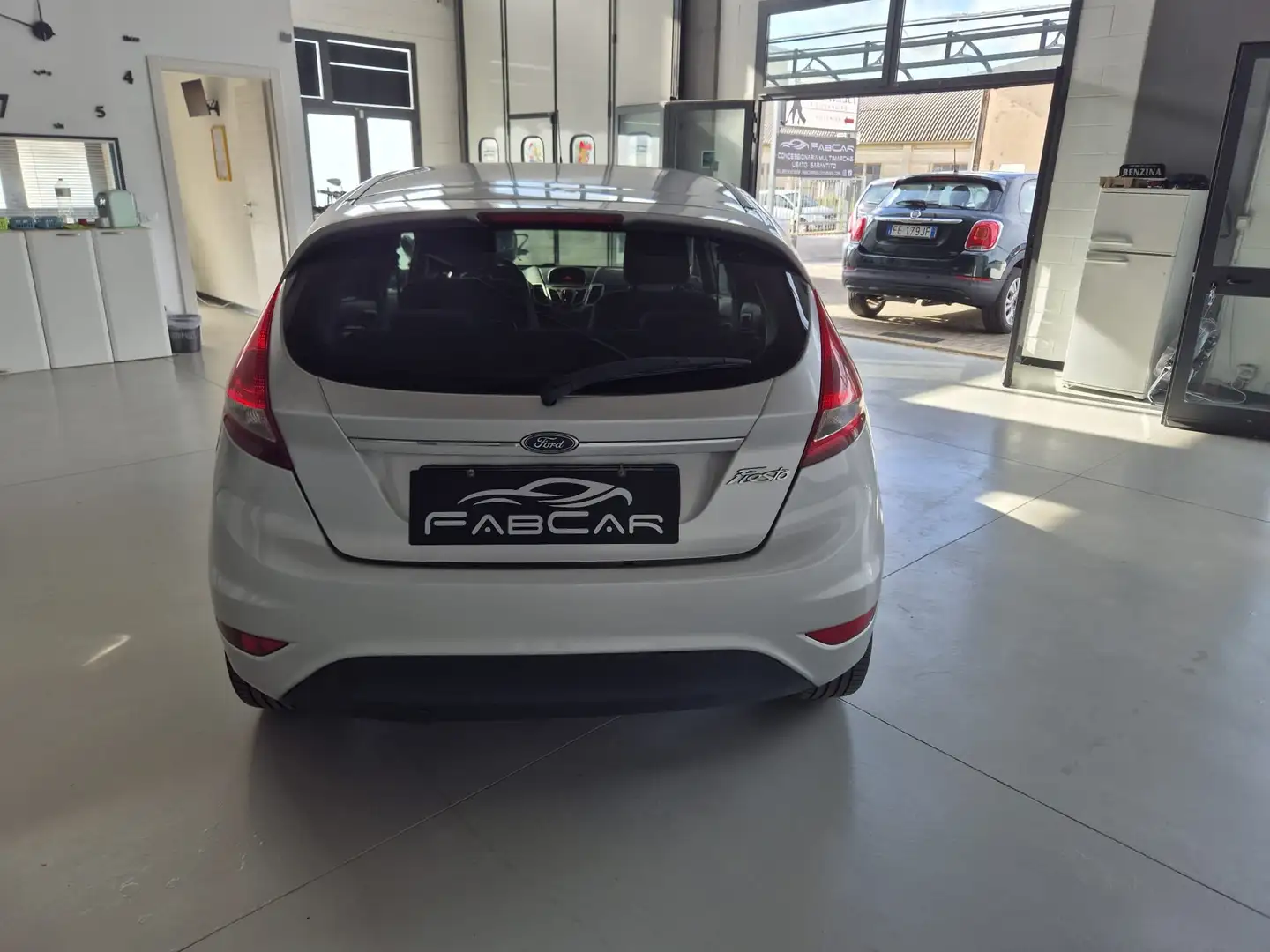 Ford Fiesta Fiesta VI 2008 5p 1.2 16v Titanium 82cv Argent - 2