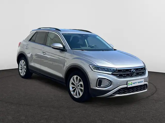 Volkswagen T-Roc view 6