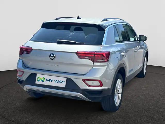 Volkswagen T-Roc view 7