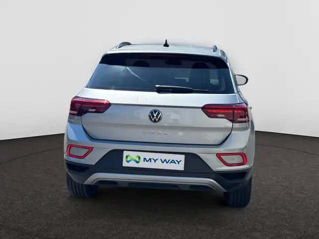 Volkswagen T-Roc view 8