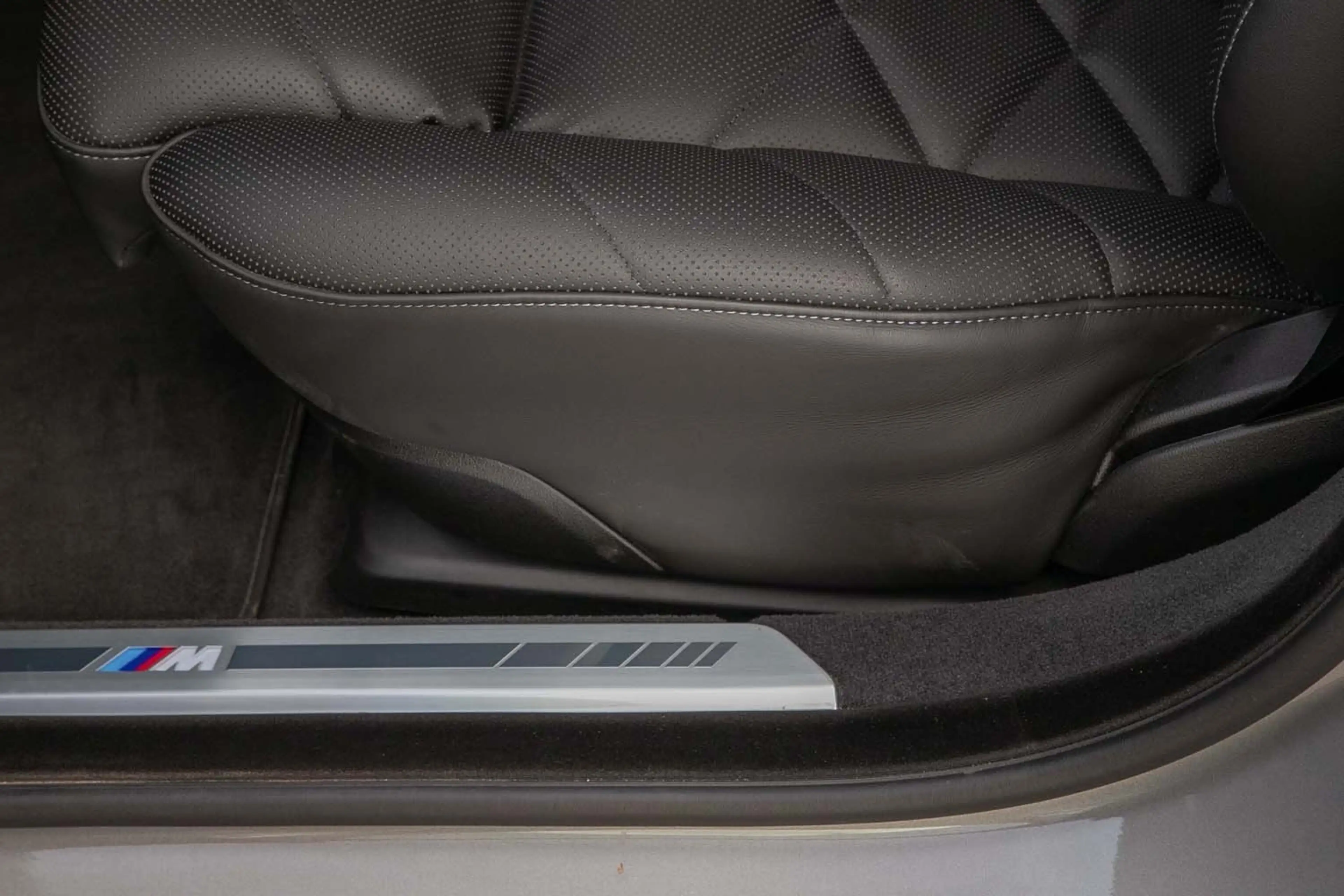 BMW 740 d xDrive M Sportpaket SkyLounge HeadUp 360° — photo 13