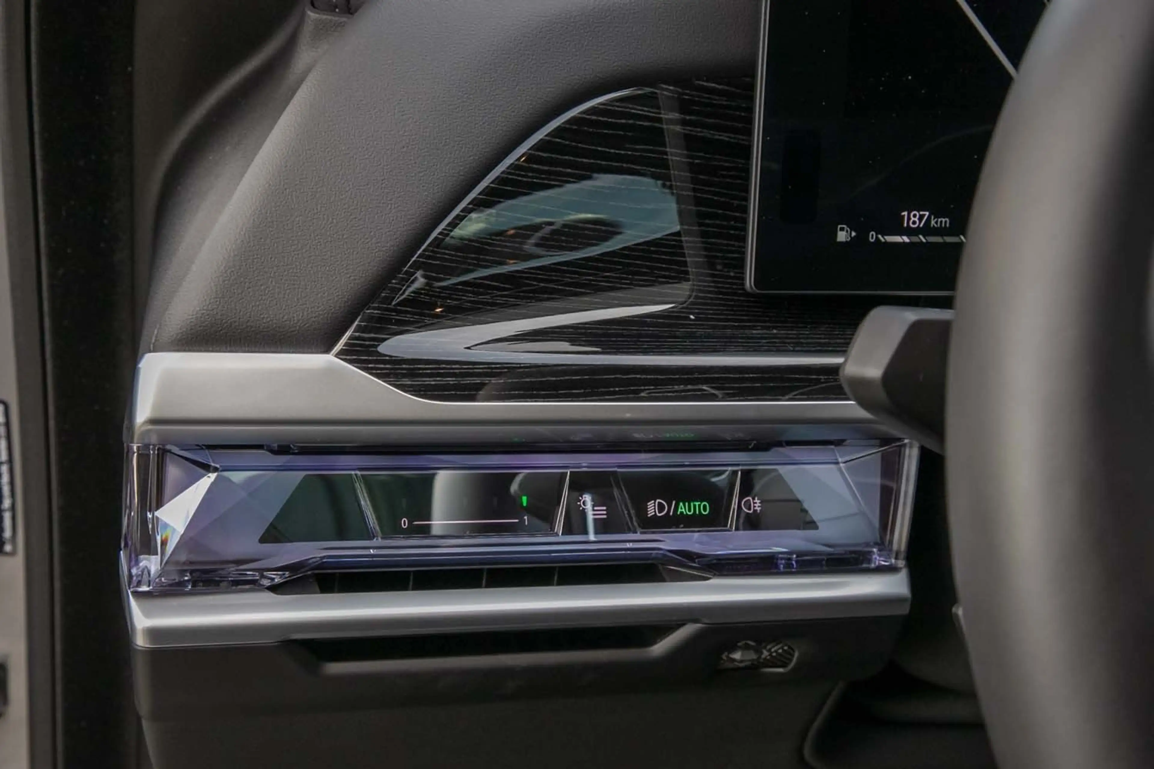 BMW 740 d xDrive M Sportpaket SkyLounge HeadUp 360° — photo 11