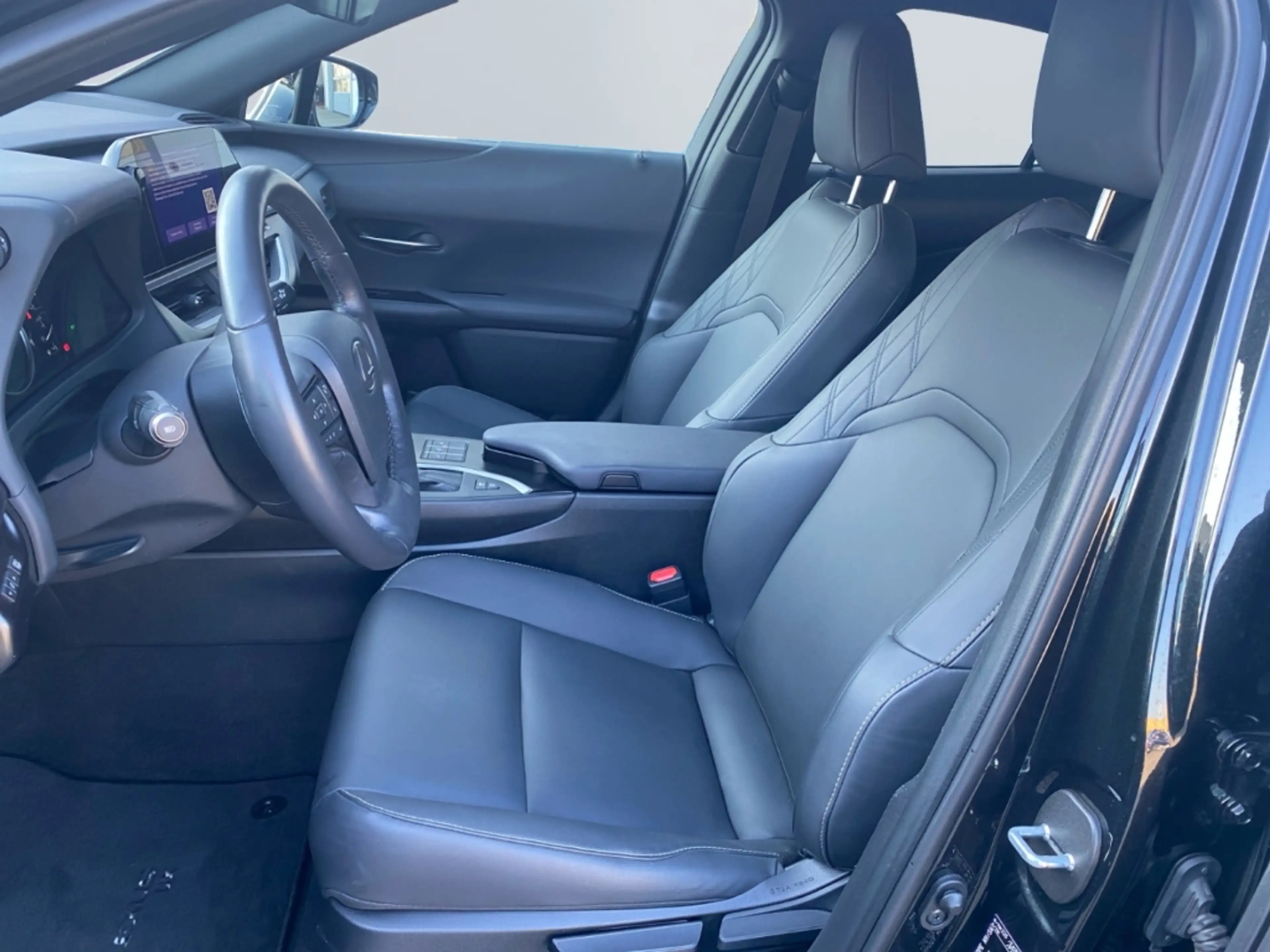Lexus UX 250h F SPORT Design *Bi-LED*ACC*RCam*SHZ*PDC* — photo 9