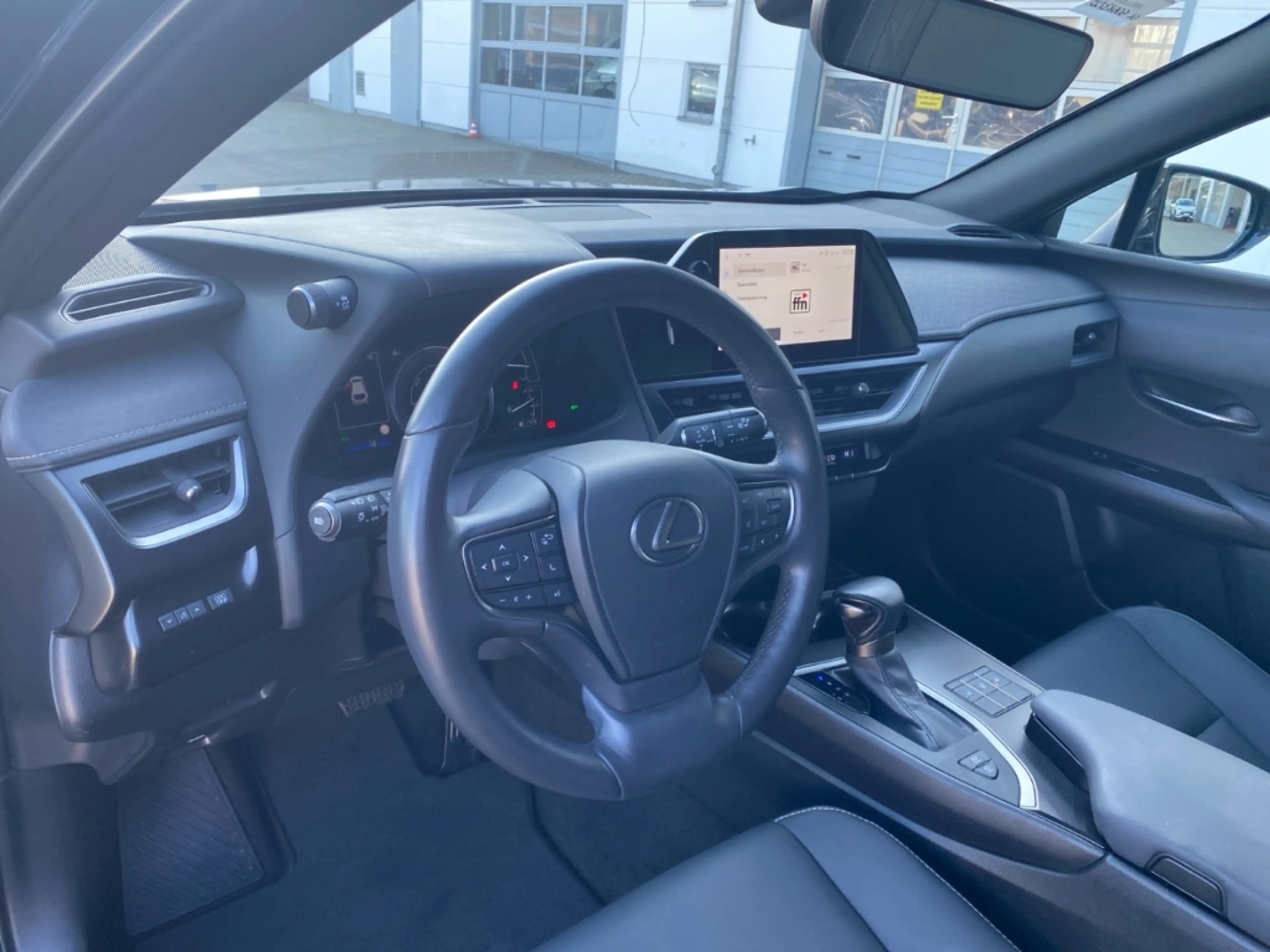 Lexus UX 250h F SPORT Design *Bi-LED*ACC*RCam*SHZ*PDC* — photo 13