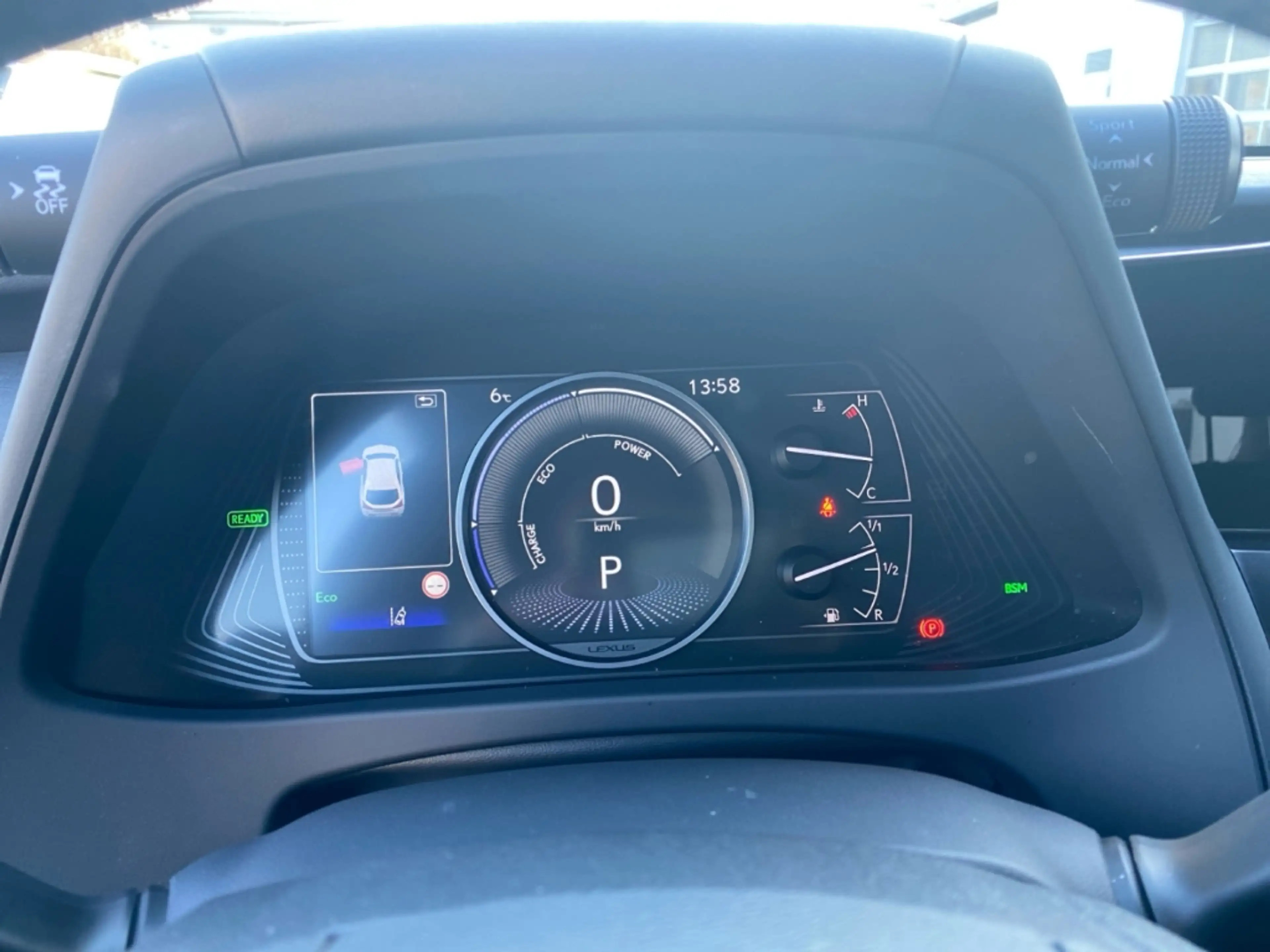 Lexus UX 250h F SPORT Design *Bi-LED*ACC*RCam*SHZ*PDC* — photo 14