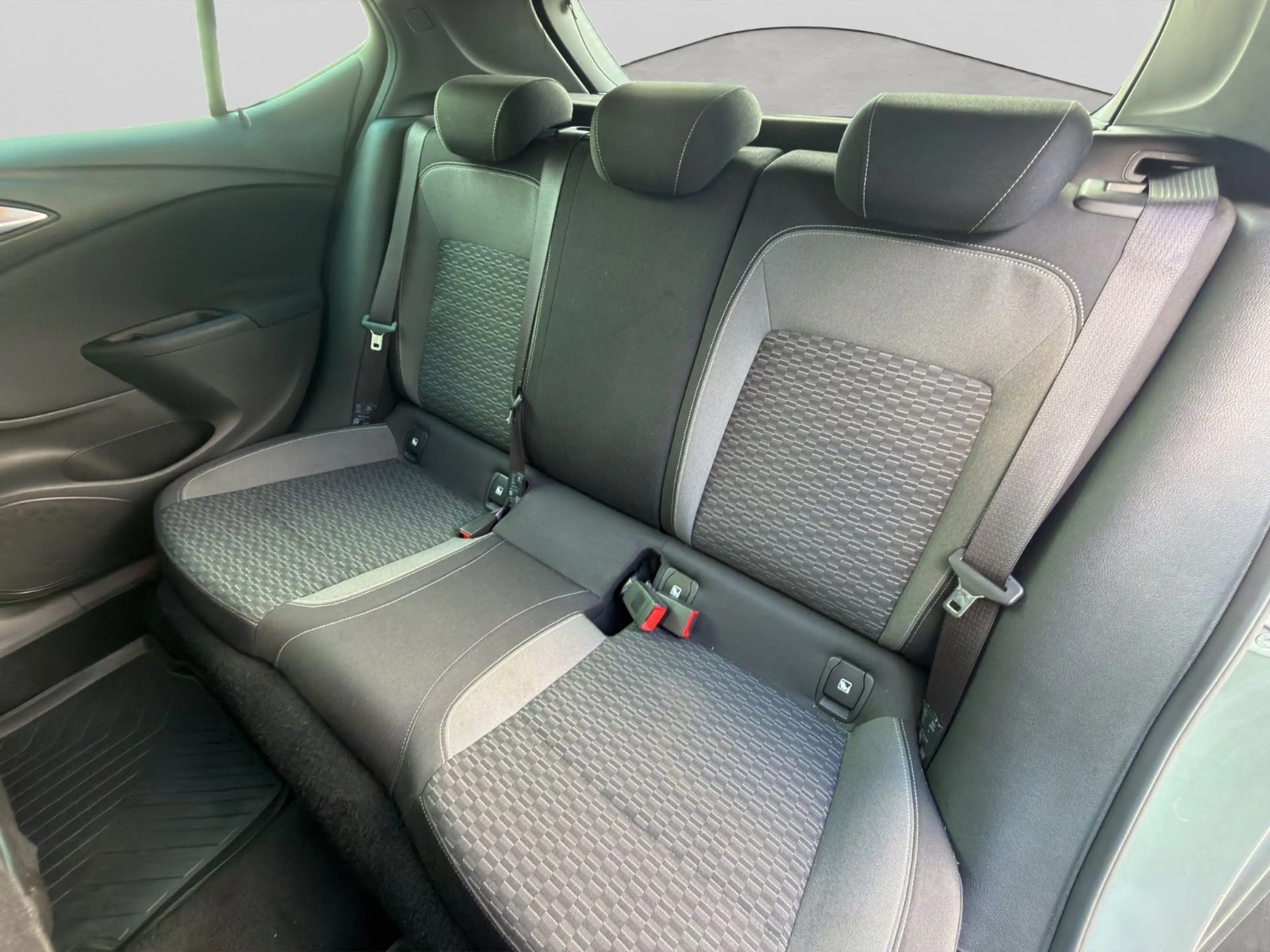 Opel Astra 1.2 KLIMAAUT APP lück.Scheckheft Zahnr.NEU — photo 14