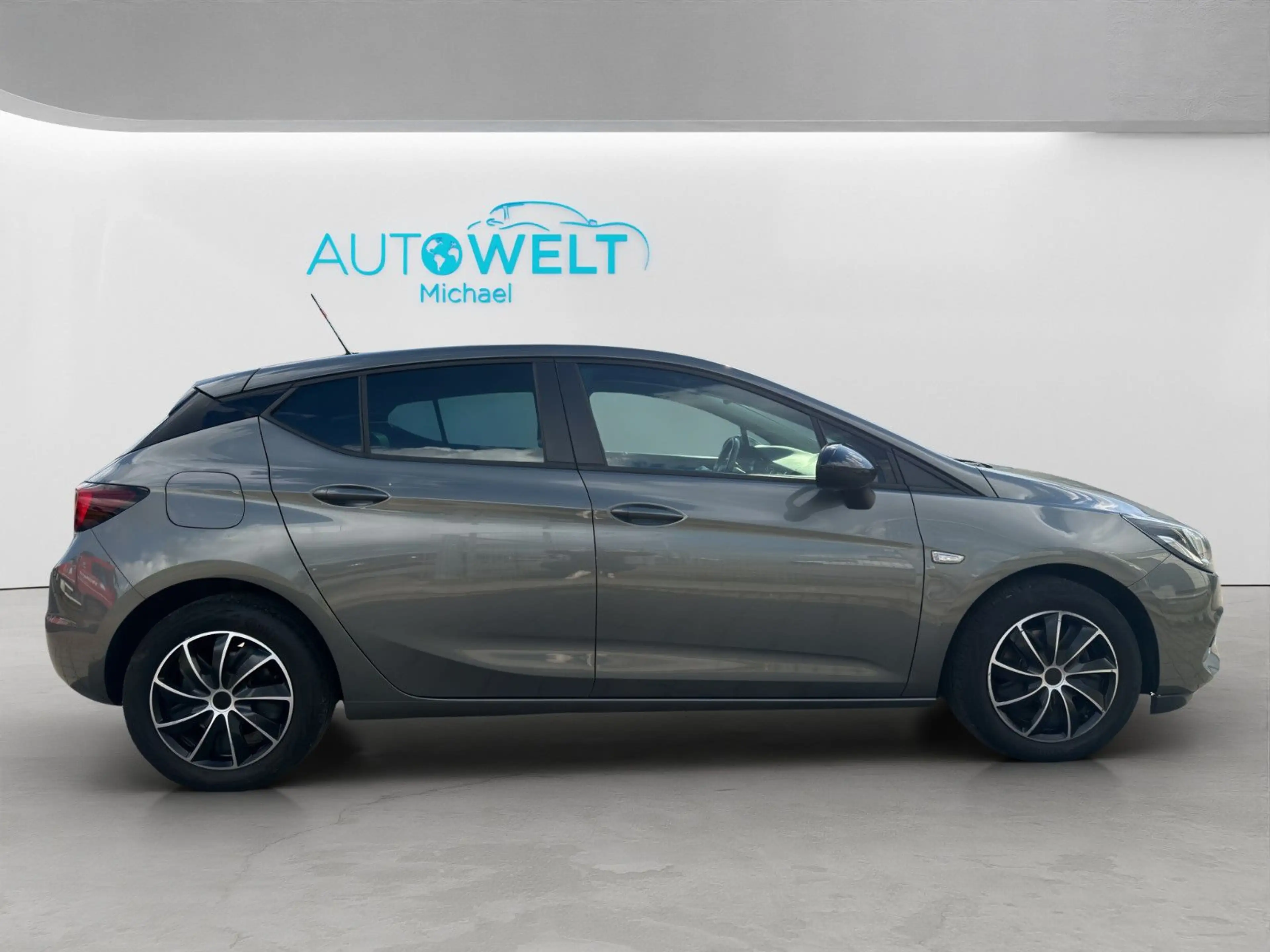 Opel Astra 1.2 KLIMAAUT APP lück.Scheckheft Zahnr.NEU — photo 4
